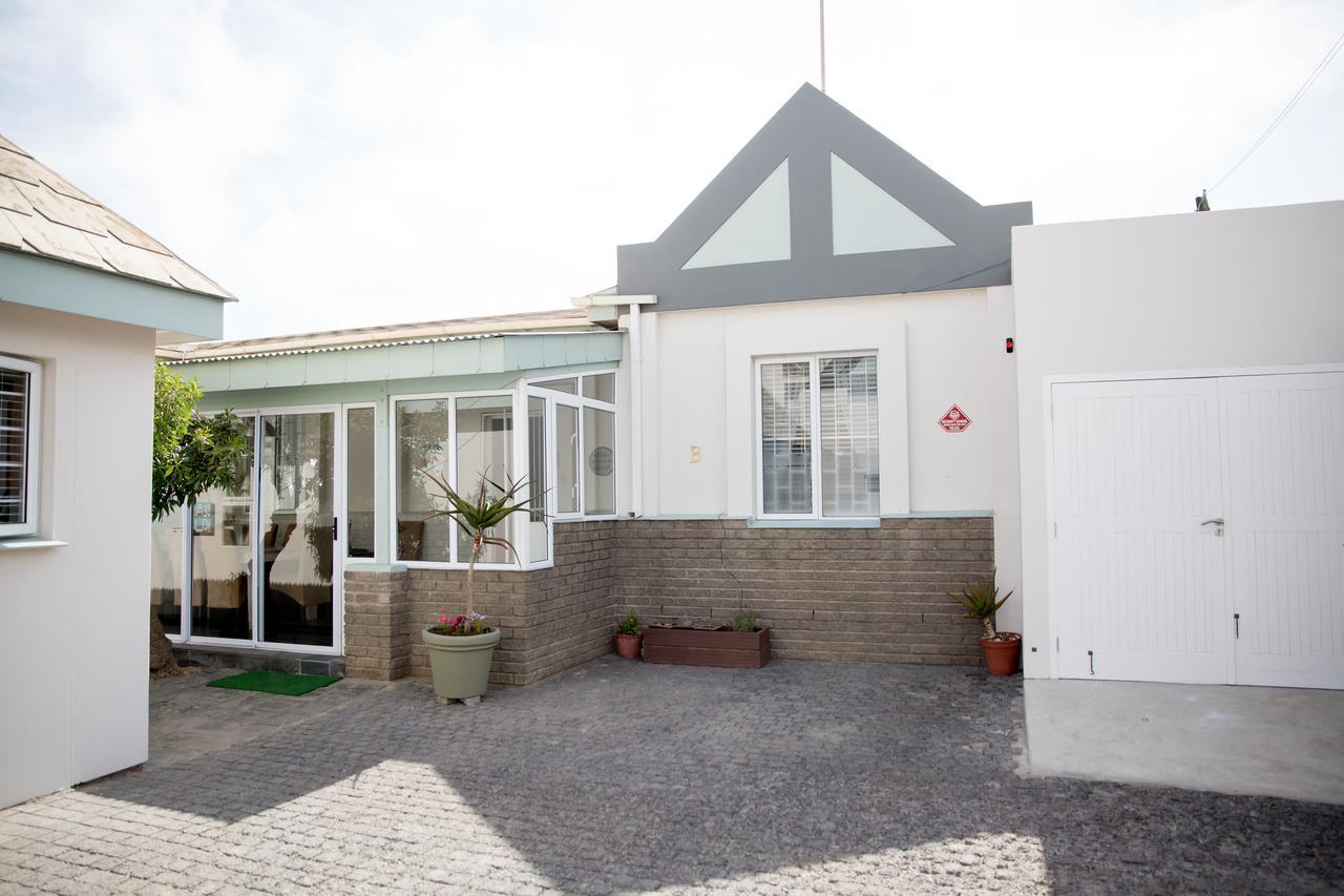 Mahdi Cottage Swakopmund Luaran gambar